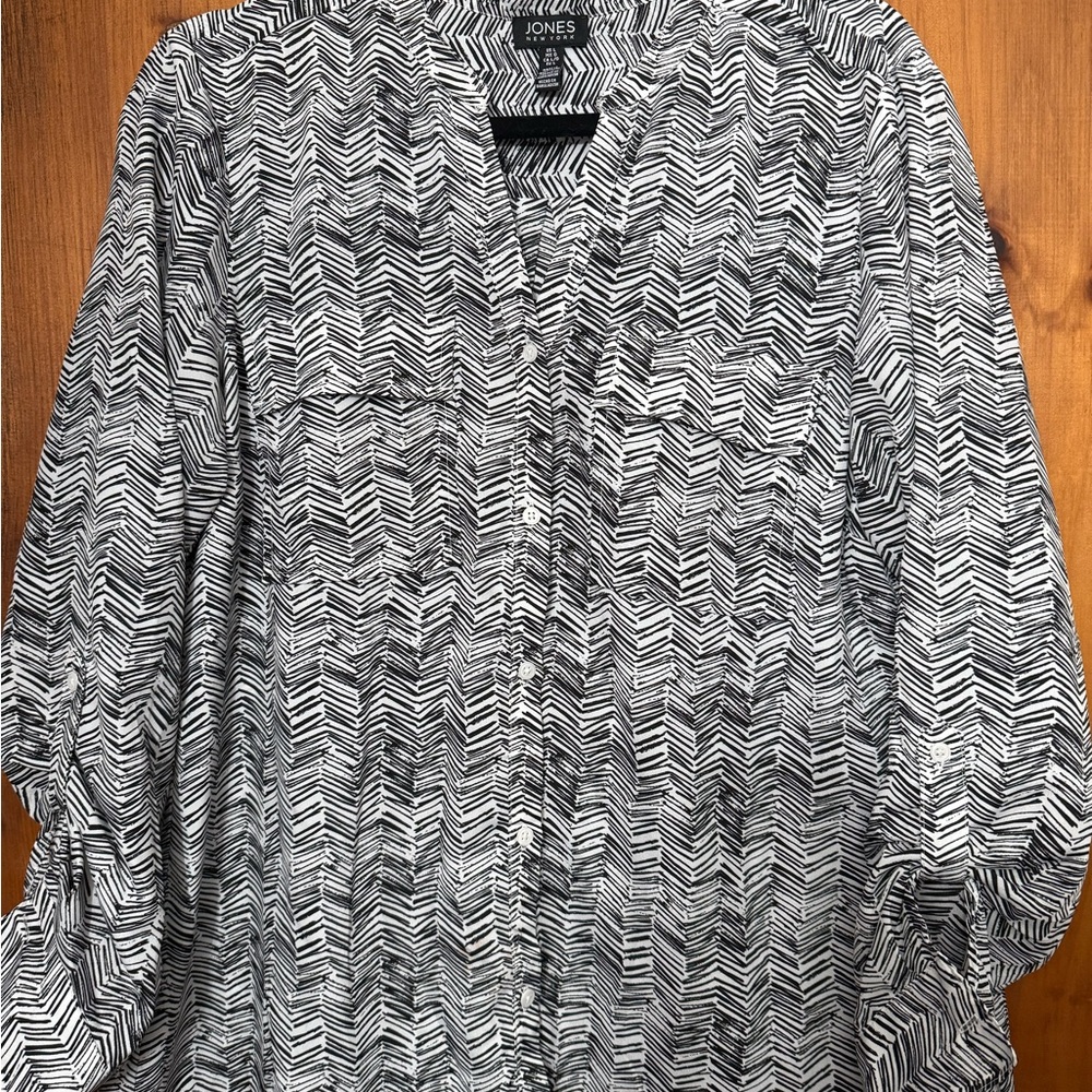 Jones New York Black and White Blouse Elegant Top